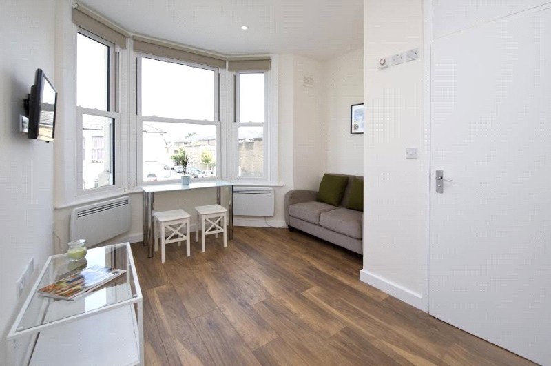 Bloemfontein Road, London, W12