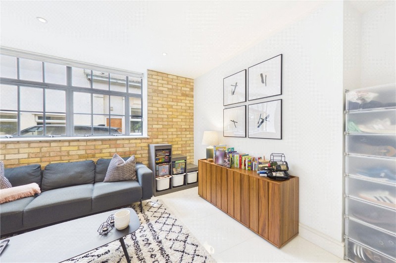 Rampart Street, London, E1
