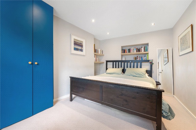 Lyndhurst Way, Peckham Rye, London, SE15