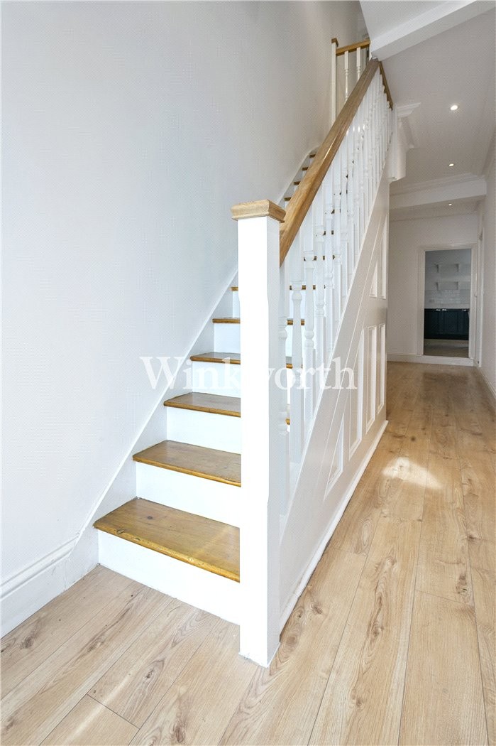 St Albans Crescent, London, N22