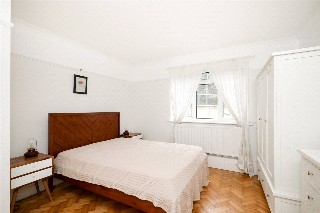 Twyford Avenue, London, W3