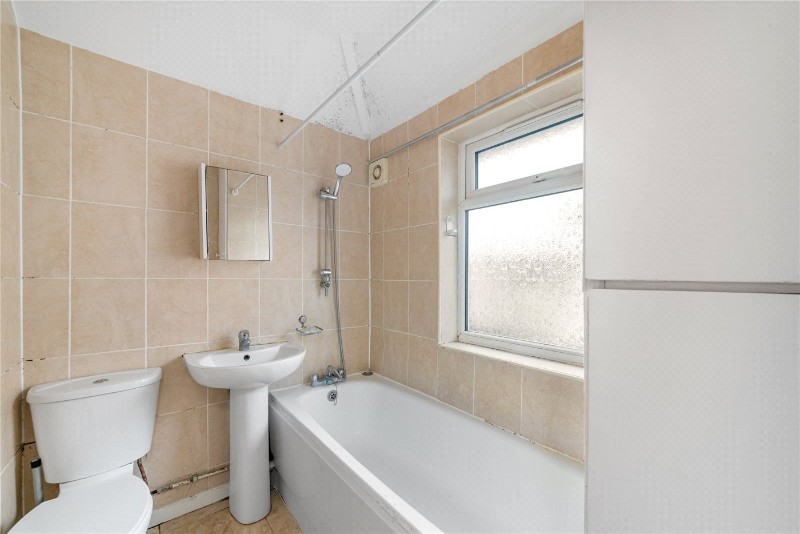 Broadwater Road, London, SW17