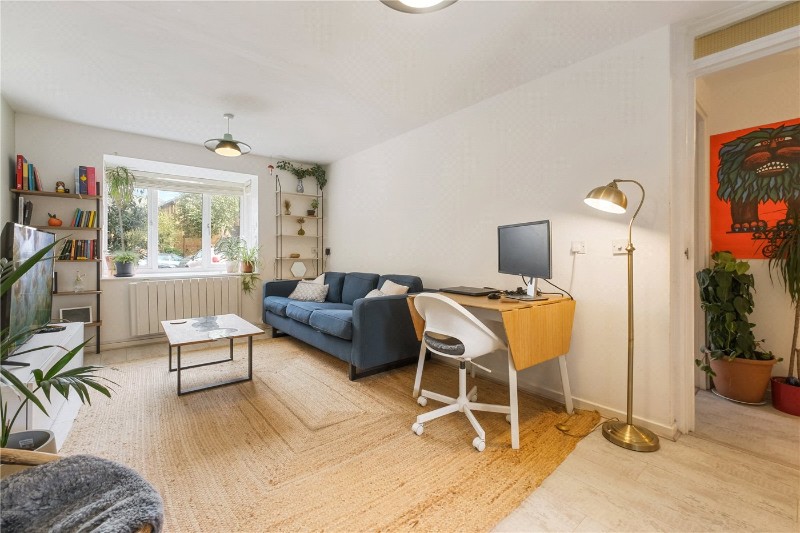 Riverside Close, London, E5