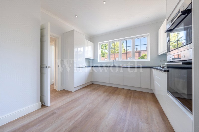 Woodstock Road, London, NW11