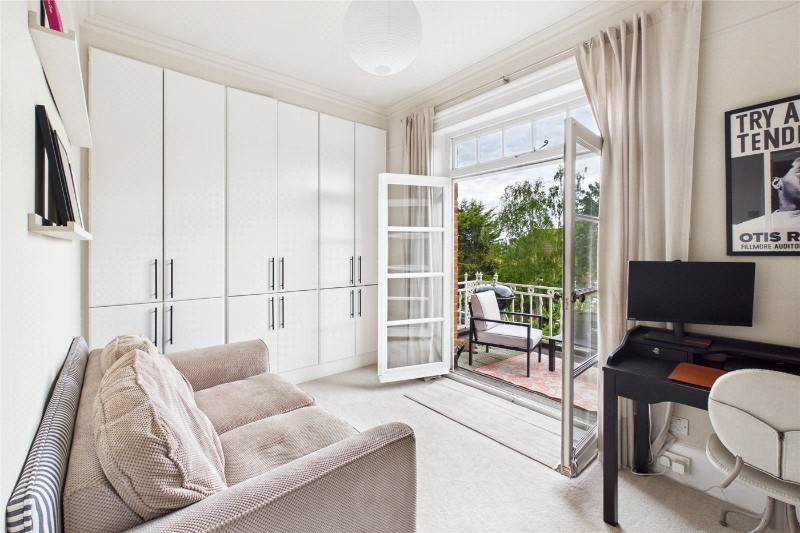 Killieser Avenue, London, SW2