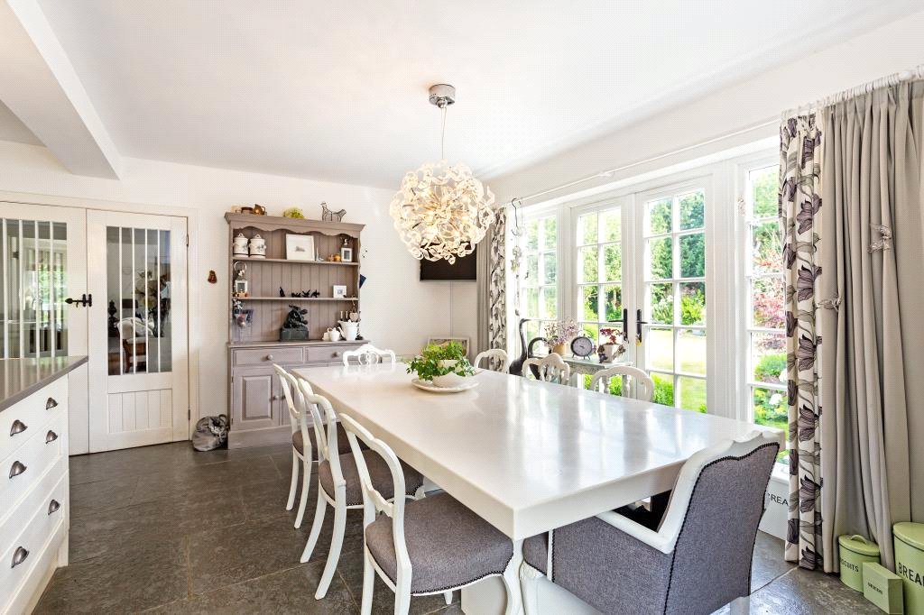 A DINING AREA.jpg