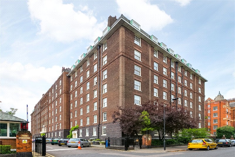 3 bedroom property for sale in Rivermead Court, Ranelagh Gardens