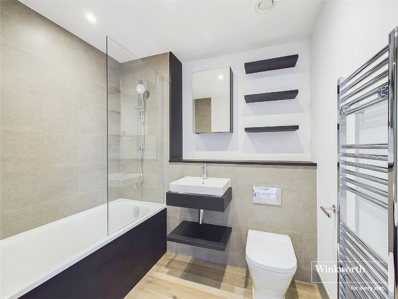 Flagstaff Road, Bankside Gardens, Reading, Berkshire, RG2