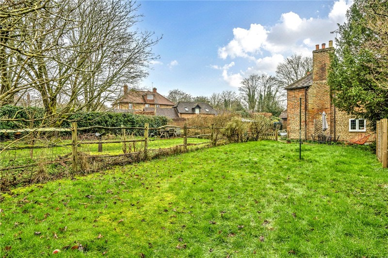 Peper Harow Lane, Shackleford, Godalming, Surrey, GU8