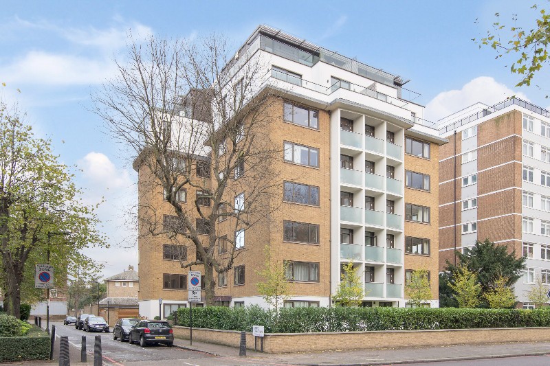 Finchley Road, St John&#39;s Wood, London, NW8