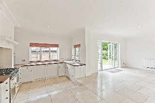 Oatlands Chase, Weybridge, Surrey, KT13