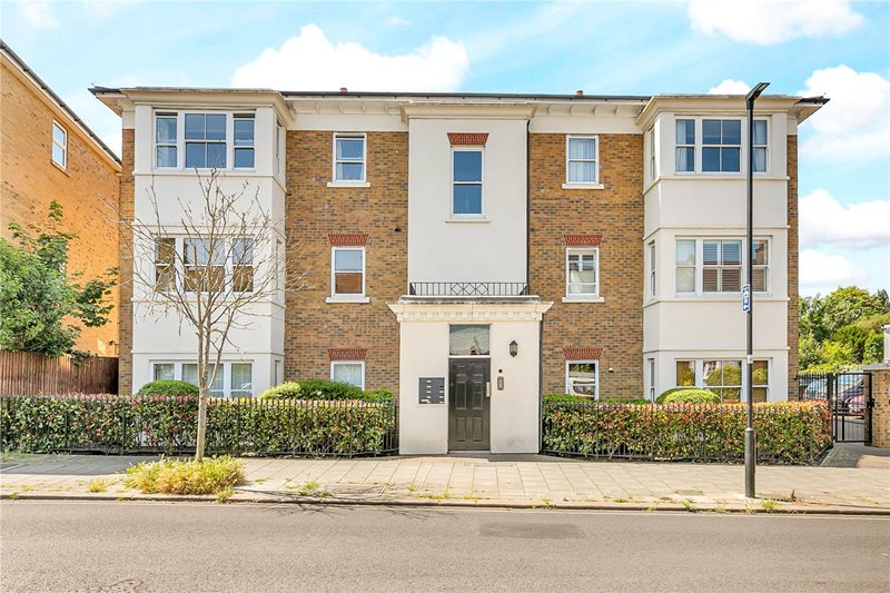 Crescent Lane, London, SW4
