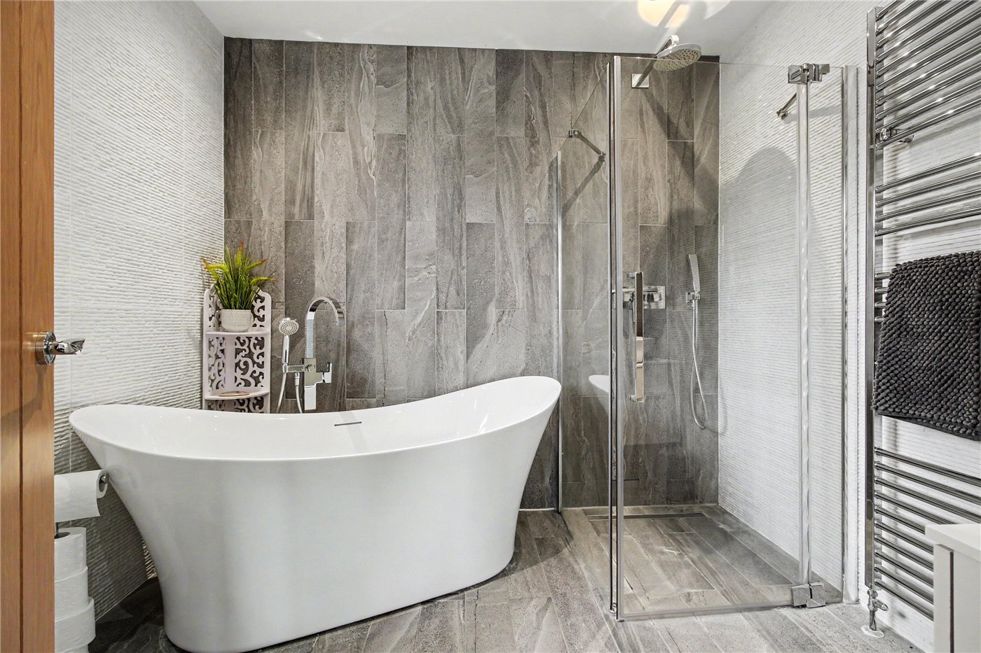 En-Suite 4