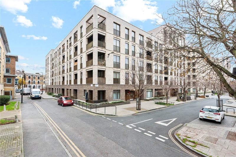 Brownswood Road, London, N4