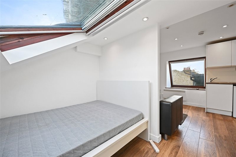 Bloemfontein Avenue, London, W12
