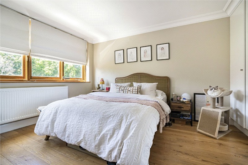 Crescent Road, London, N8