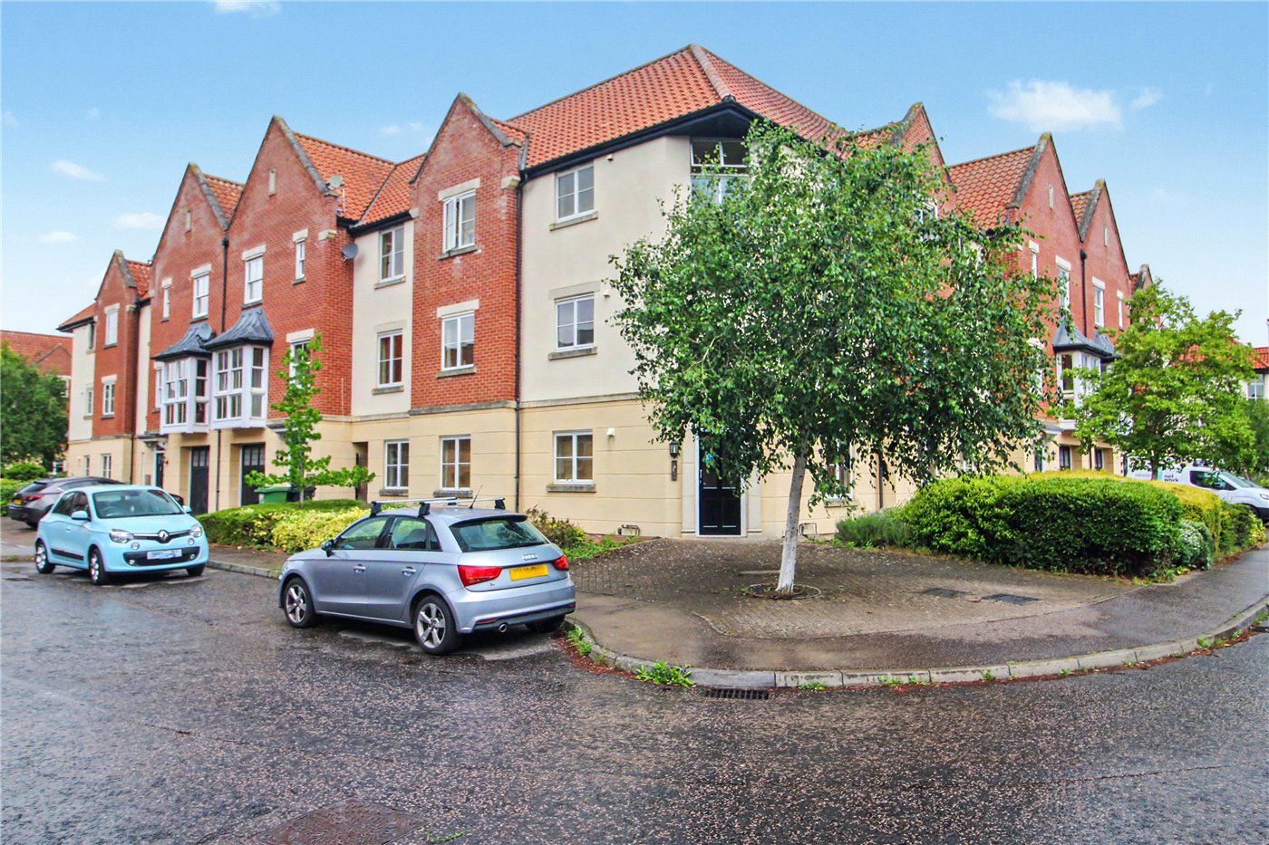 Marine Court, Trafalgar Square, Poringland, Norwich, NR14