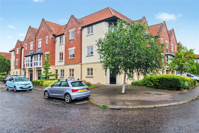 Marine Court, Trafalgar Square, Poringland, Norwich, NR14