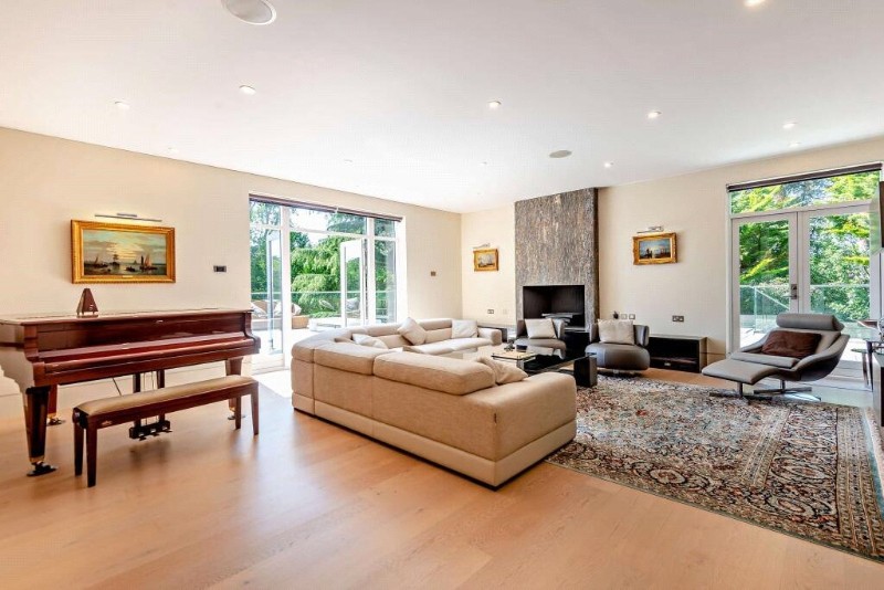 Yaffle Road, St Georges Hill, KT13
