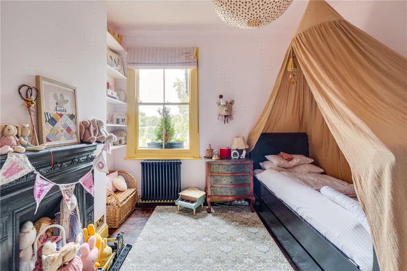 Bronsart Road, London, SW6