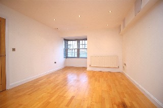 Leigh Road, Leigh-on-Sea, Essex, SS9