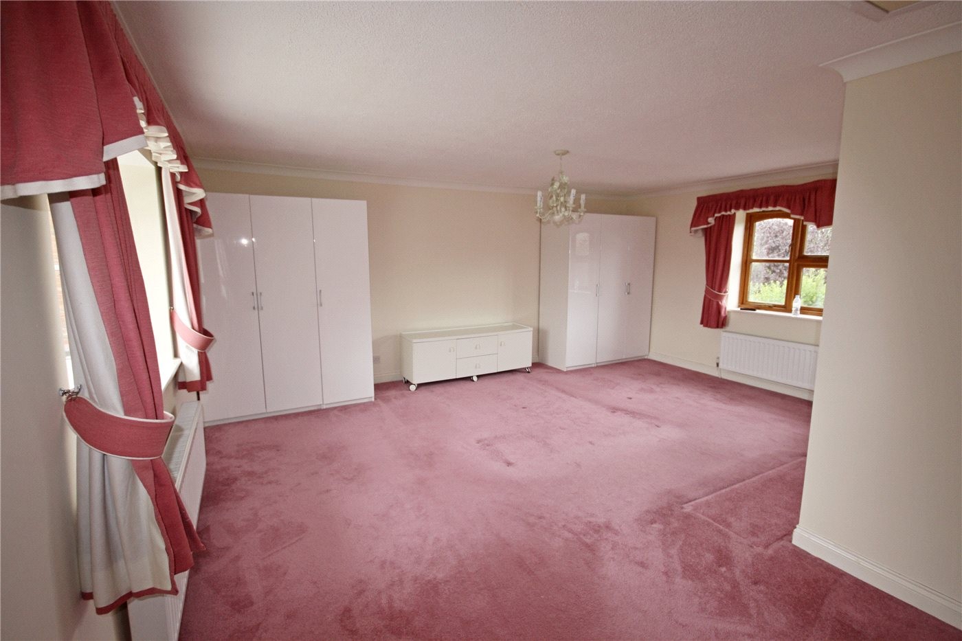 5 bedroom property for sale in Mill Drove, Bourne, Lincolnshire, PE10