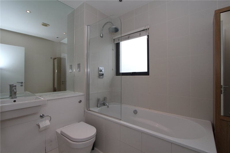 Victoria Court, Kingsbridge Avenue, London, W3