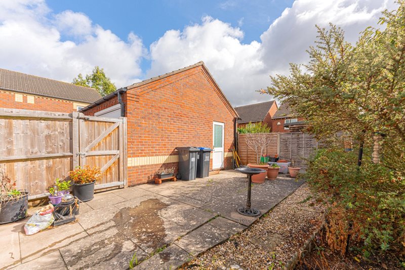 Bolyfant Crescent, Whitnash, Leamington Spa, Warwickshire, CV31