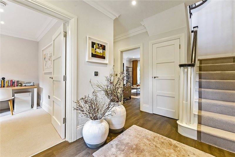 Appulby Gardens, Winchester, Hampshire, SO22