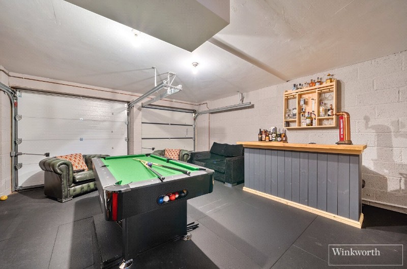 Weston Grove, Bagshot, Surrey, GU19