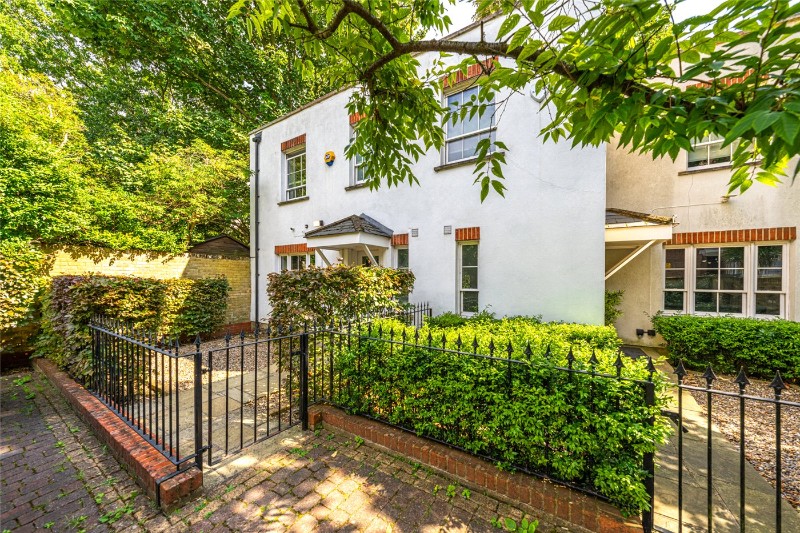 Abercorn Walk, London, NW8