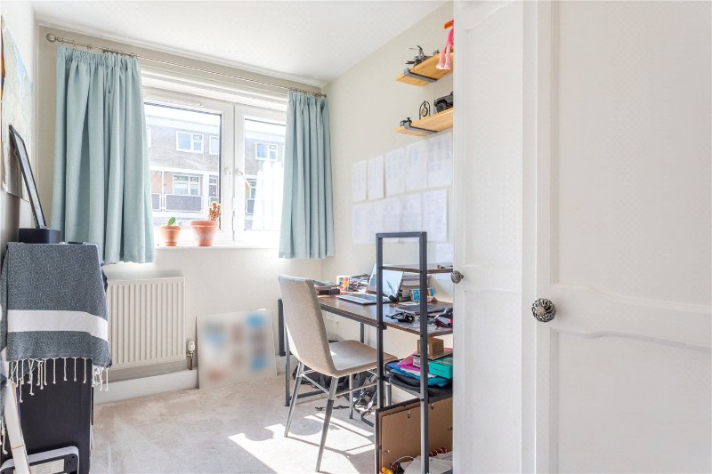 Limpsfield Avenue, London, SW19