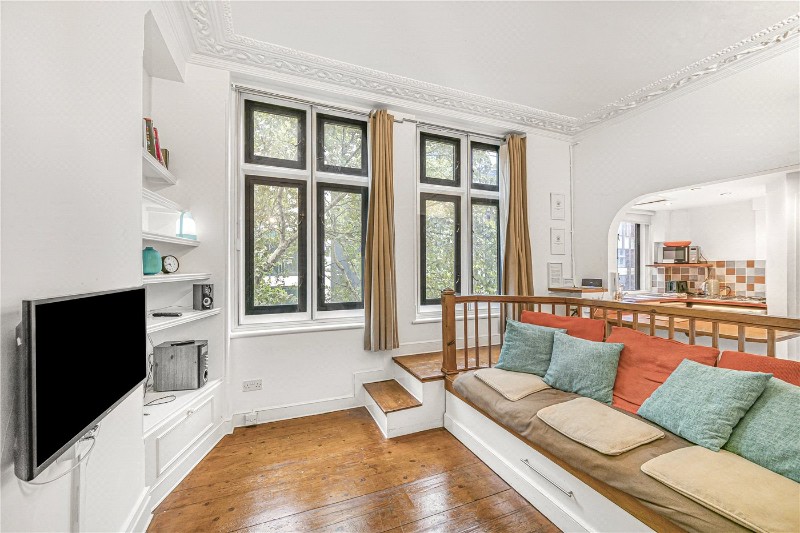 Charing Cross Road, London, WC2H