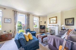 Cholmley Gardens, London, NW6