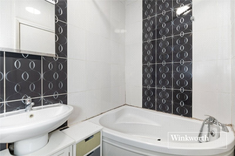 Dollis Road, London, N3