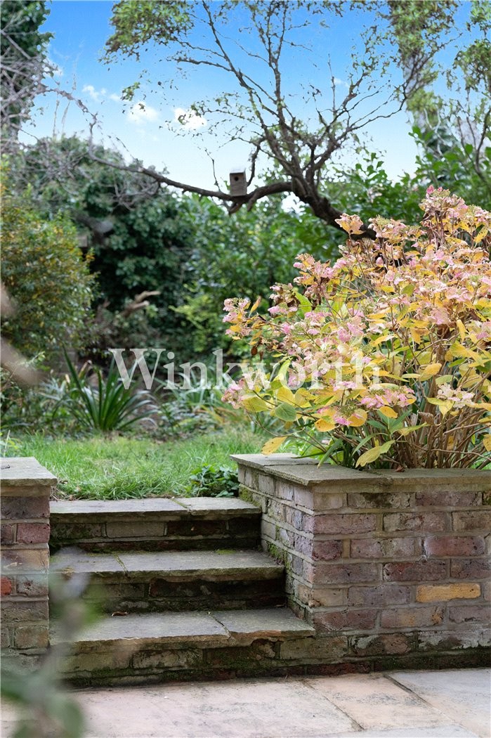 Woodstock Road, London, N4