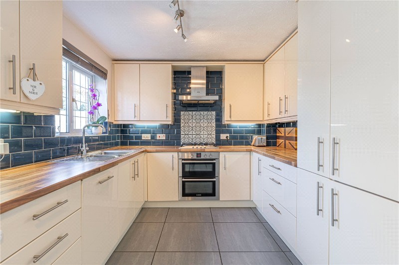 Faulconbridge Way, Heathcote, Warwick, Warwickshire, CV34