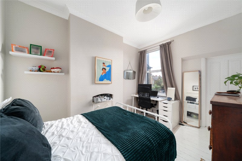 Byton Road, London, SW17