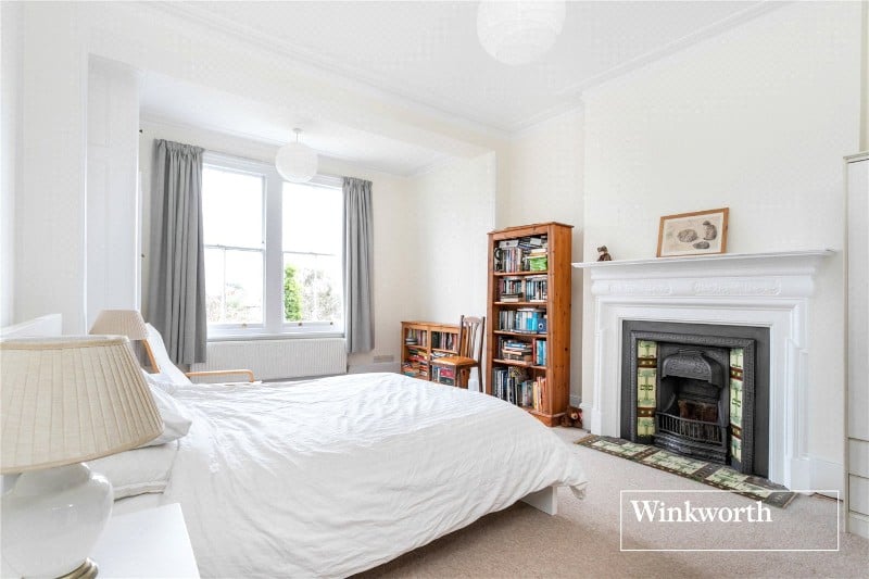 Etchingham Park Road, Finchley, London, N3