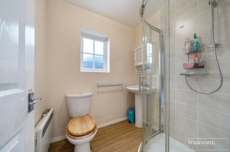 Hawkesworth Drive, Bagshot, Surrey, GU19