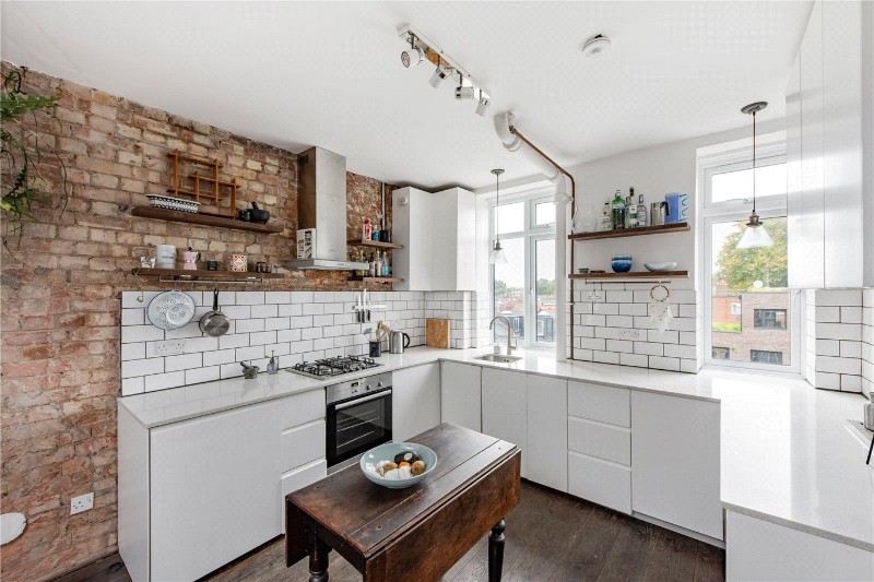 Shacklewell Lane, London, E8