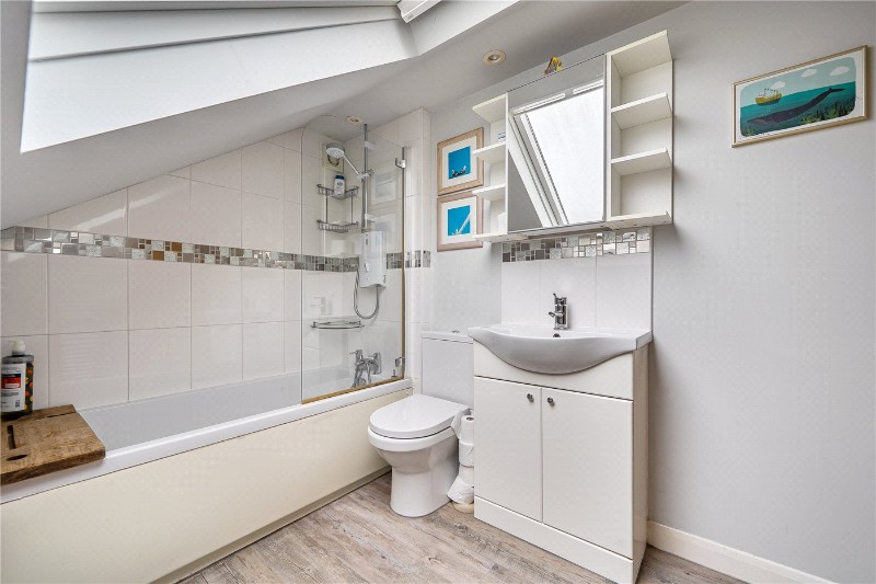Hamlash Lane, Frensham, Farnham, Surrey, GU10