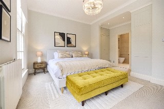 Ordnance Mews, London, NW8