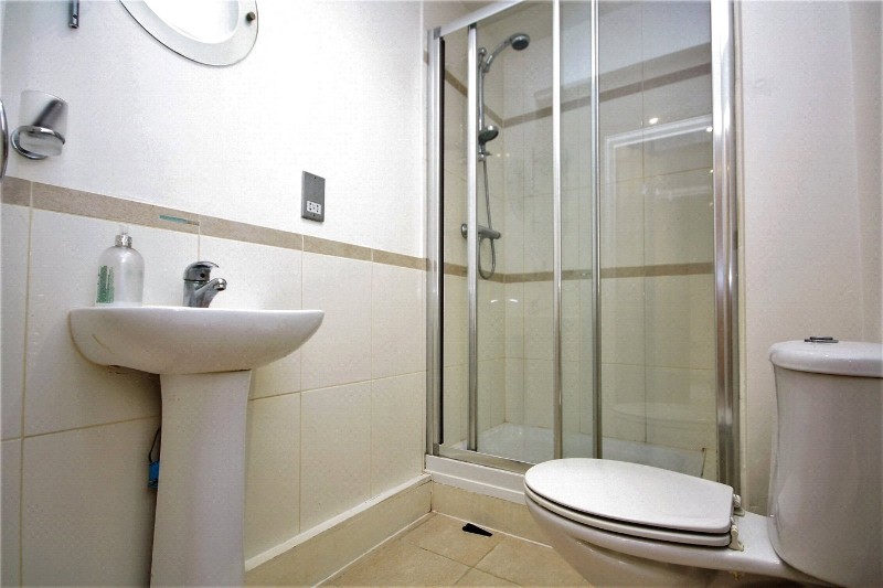 Le Petit Manoir, 70 Lansdowne Road, Bournemouth, Dorset, BH1