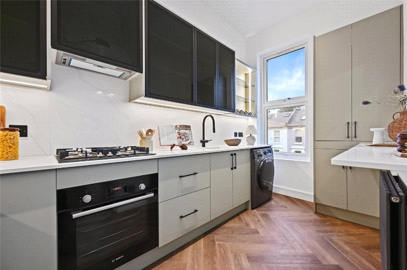 Warbeck Road, London, W12