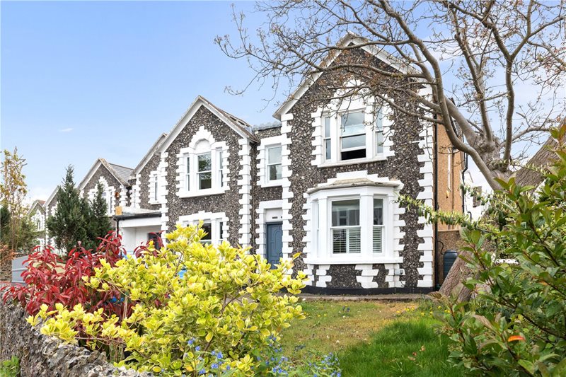Trevelyan Road, London, SW17
