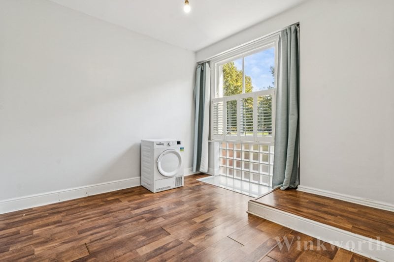 Clifton Rise, London, SE14