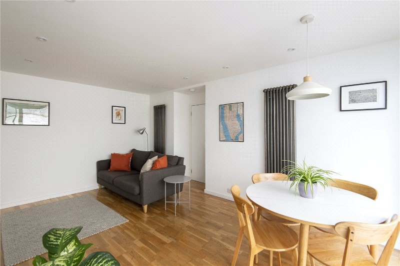 Barrhill Road, London, SW2