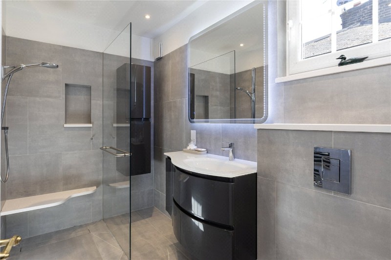 Coalecroft Road, London, SW15
