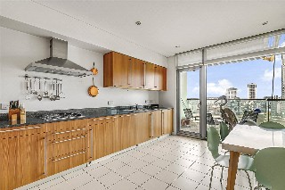 Battersea Church Road, London, SW11